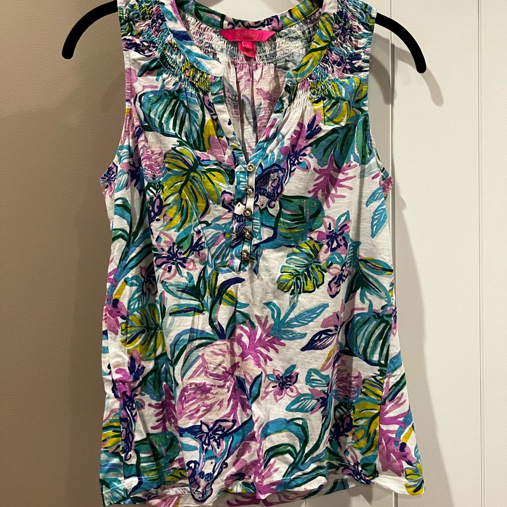 GUC Bundle of two Sz Small Lilly Pulitzer Tank tops